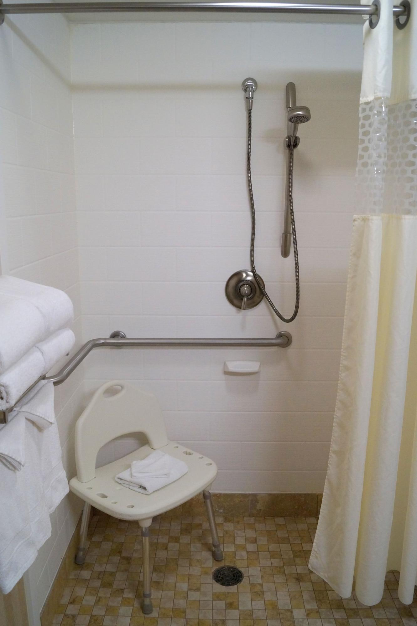 Hampton Inn Алтуна Екстер'єр фото