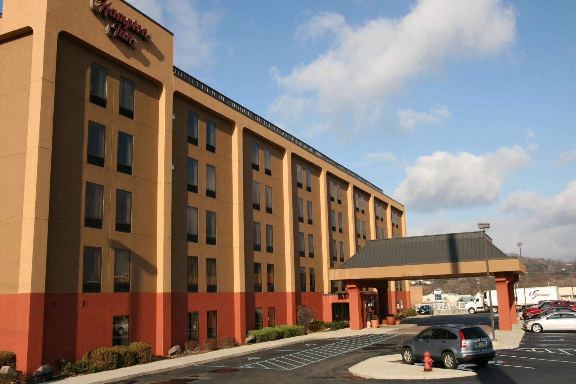 Hampton Inn Алтуна Екстер'єр фото