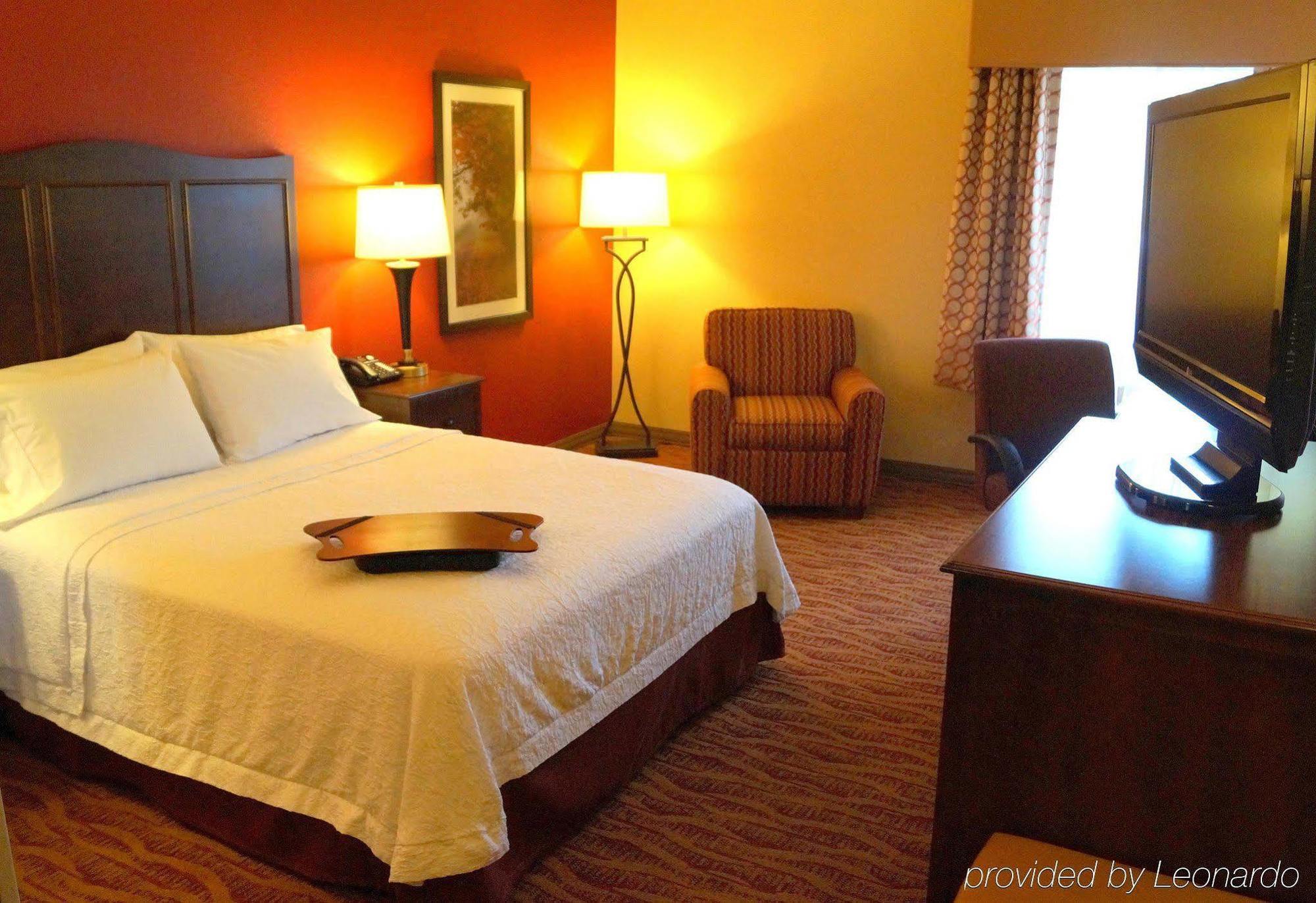 Hampton Inn Алтуна Екстер'єр фото