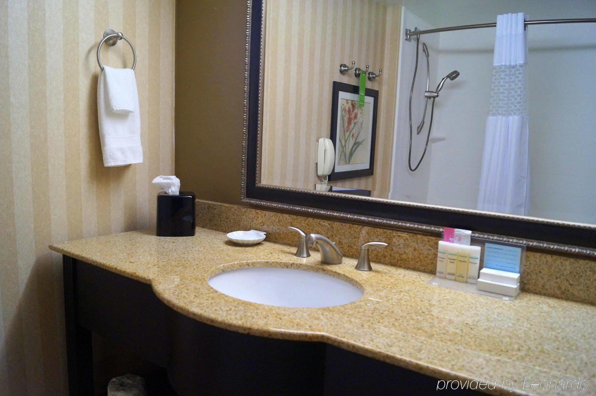 Hampton Inn Алтуна Екстер'єр фото