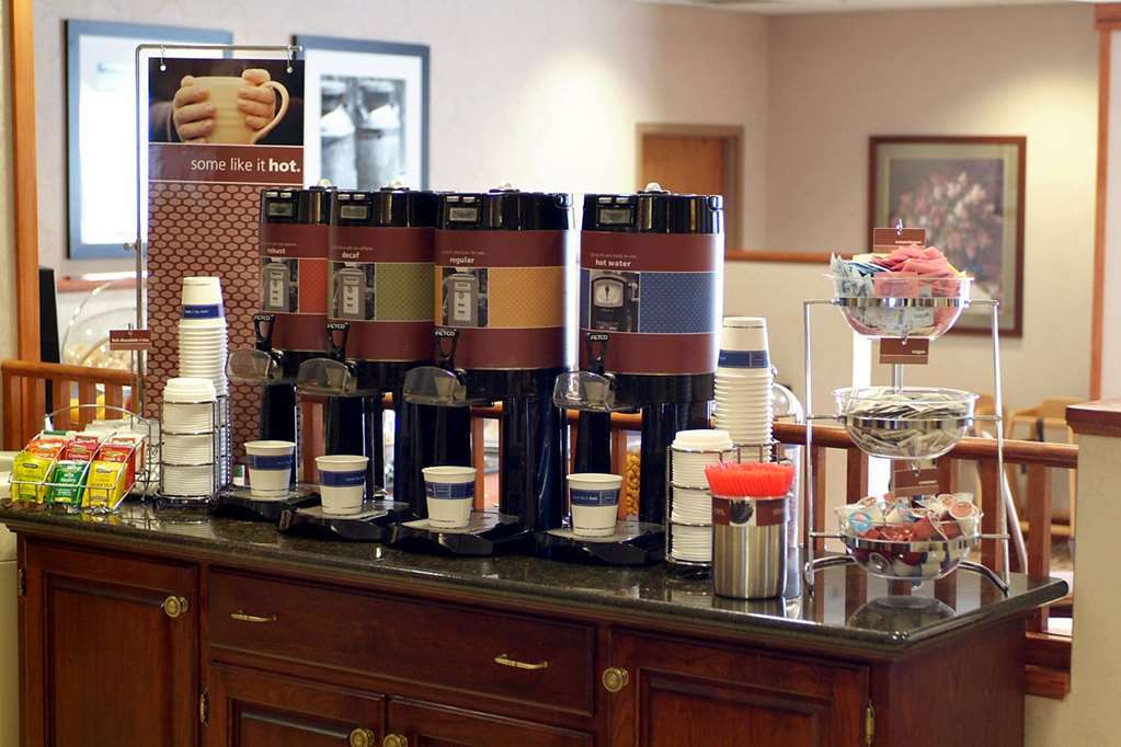 Hampton Inn Алтуна Ресторан фото